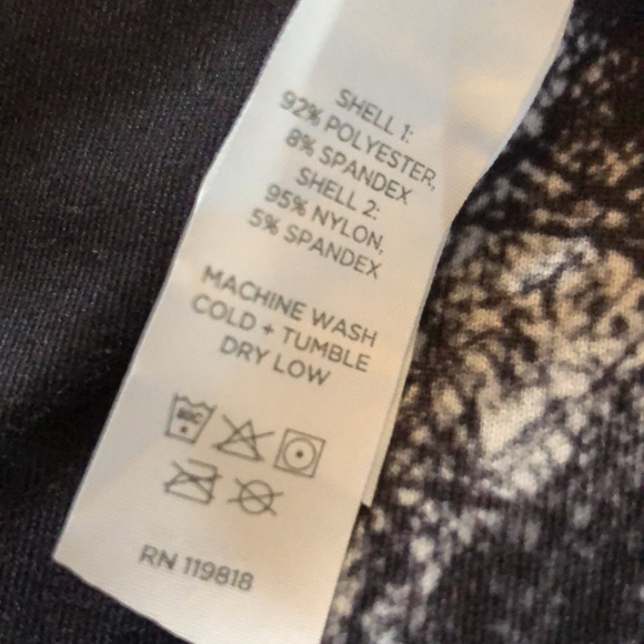 Oiselle Gallery Window Tee - Picture 6 of 6